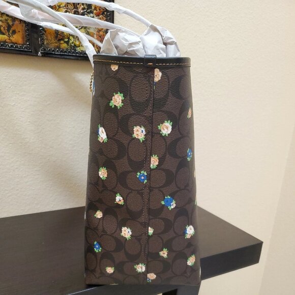 NWT COACH City Tote Brown Classic C With Vintage Mini Rose Pattern - Picture 9 of 9